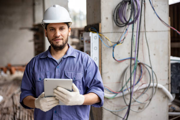 Best Licensed Electrician  in Islandia, NY