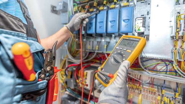 Best Electrician Near Me  in Islandia, NY
